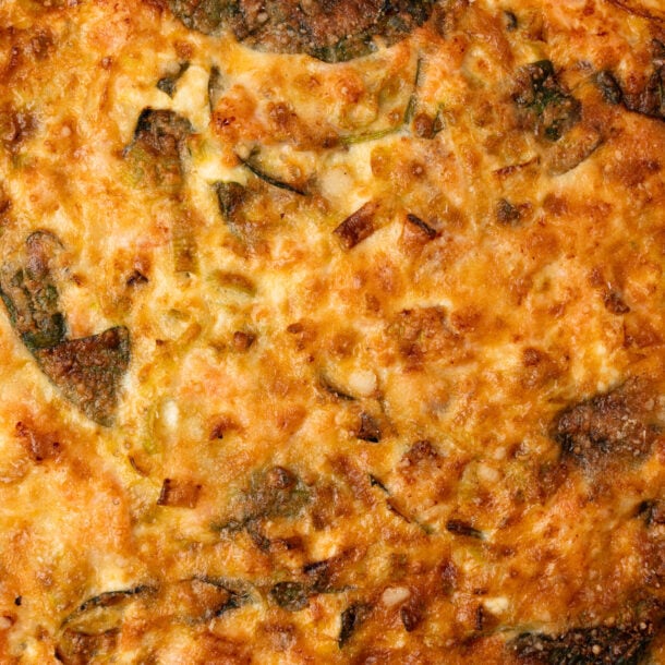 Quiche cu somon, brânză de capră și spanac
