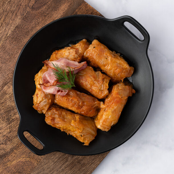 Tavă cu sărmăluțe de porc tradiționale 1.2 Kg - Crăciun