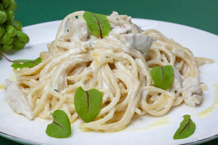spaghete carbonara 1 scaled - Bucate pe Roate