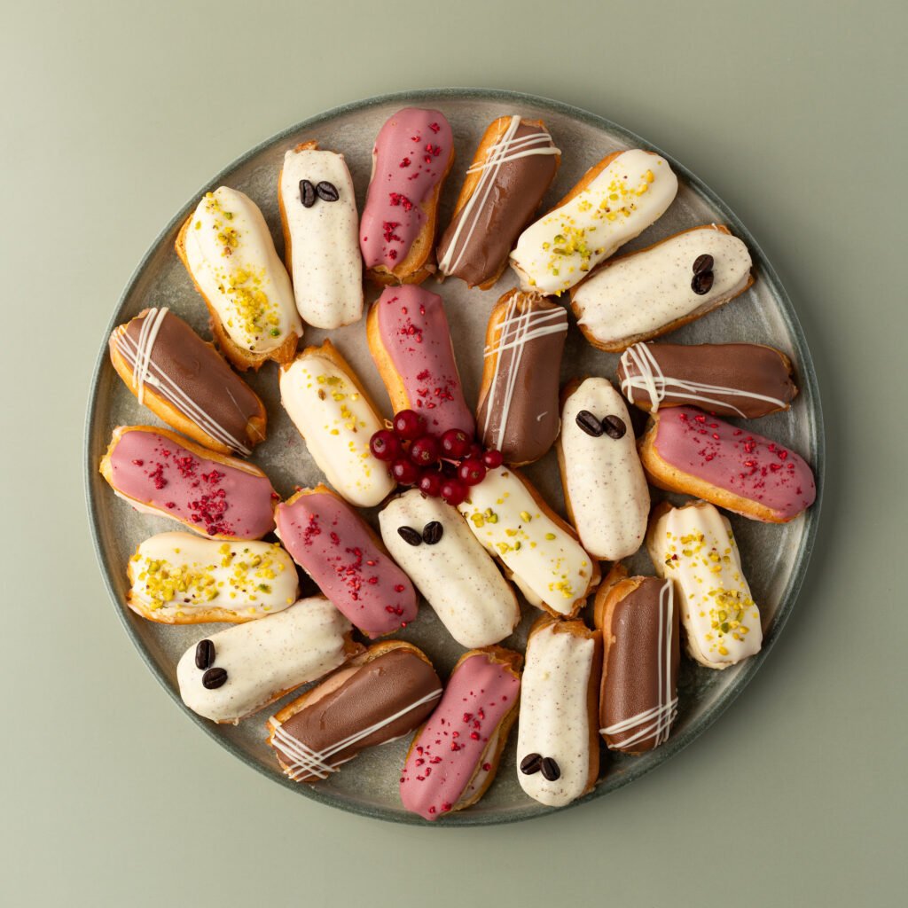 Platou mini eclere artizanale 9 - Bucate pe Roate