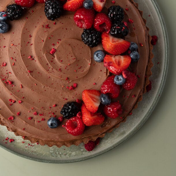 Tarta cu ciocolata lichior de cafea capsune zmeura si mure 1.5 kg 6 - Bucate pe Roate