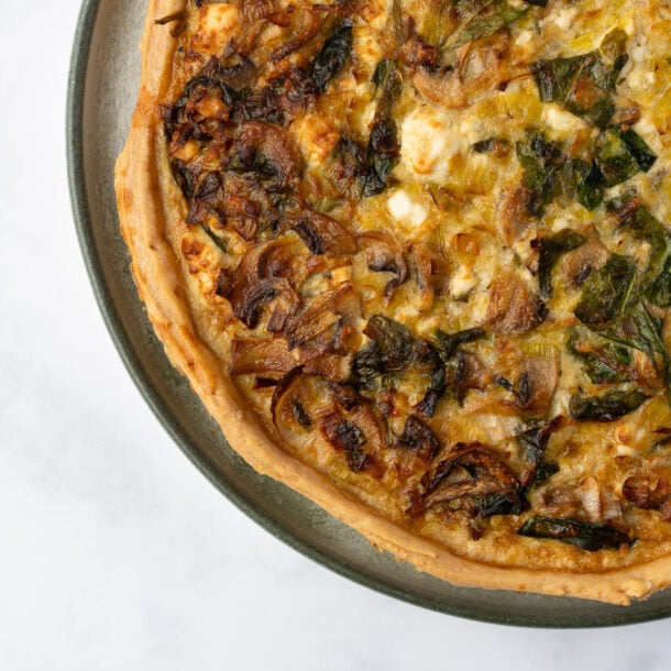 Quiche cu somon, brânză de capră și spanac 1.1 Kg - Revelion