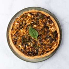Quiche cu brânză de capră, ciuperci, spanac 1.1 Kg - Crăciun