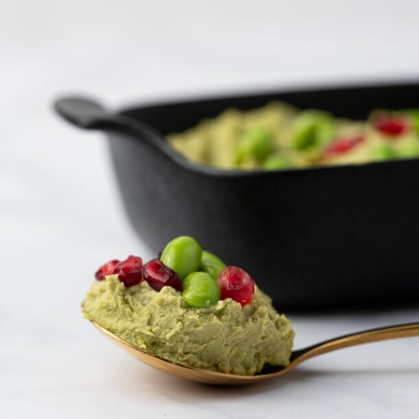 Tavă cu hummus cu busuioc 0.5 kg - Revelion