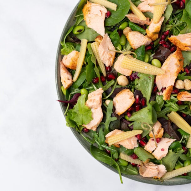 Salata mix de frunze verzi si somon 0.55 kg - Revelion