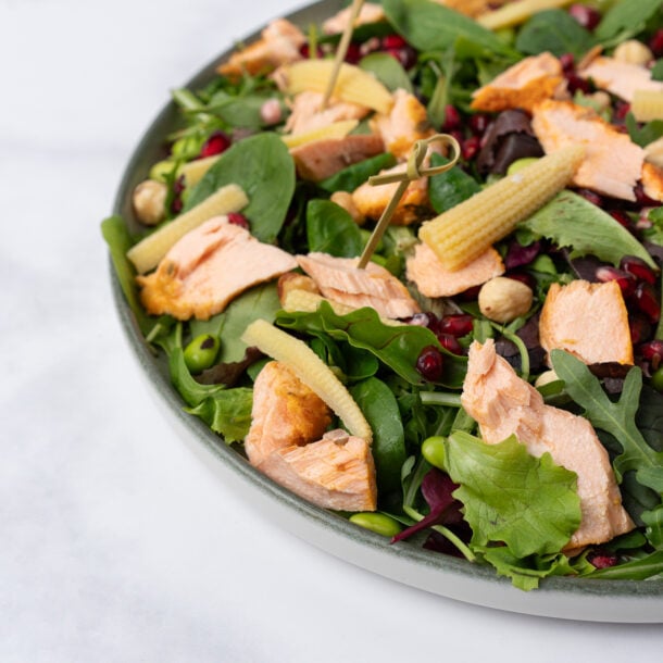 Salata mix de frunze verzi si somon 0.55 kg - Revelion
