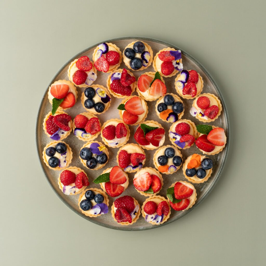 Platou mini tarte 1 - Bucate pe Roate