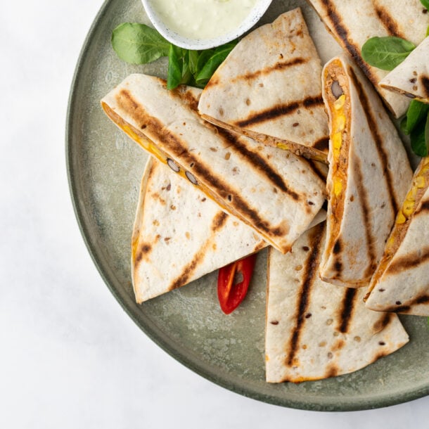 Quesadilla cu carne de porc și legume trase la tigaie - Revelion