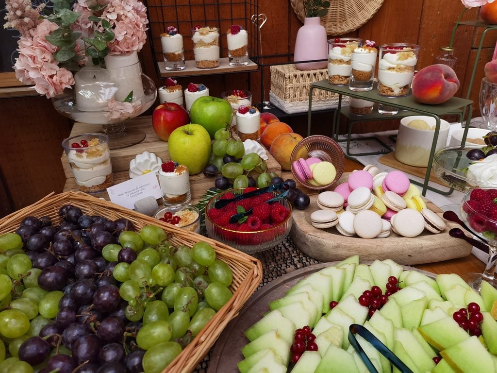 Evenimente de toamnă: meniuri și concepte adaptate sezonului 1 - Bucate pe Roate fruit candy bar - Bucate pe Roate